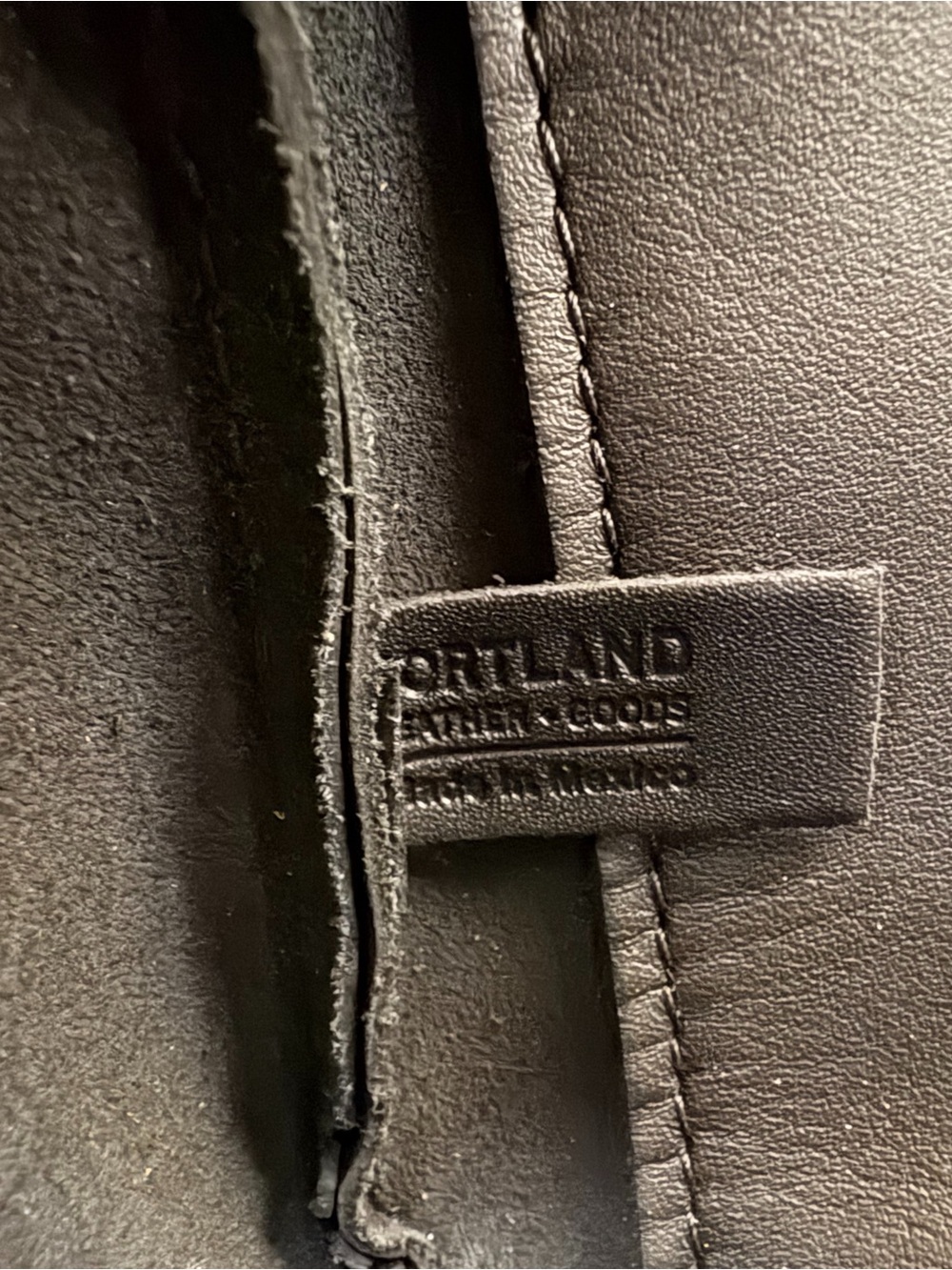 Portland Leather Large Sloan Doctor Bag Black Leather Crossbody - Picture 10 of 16